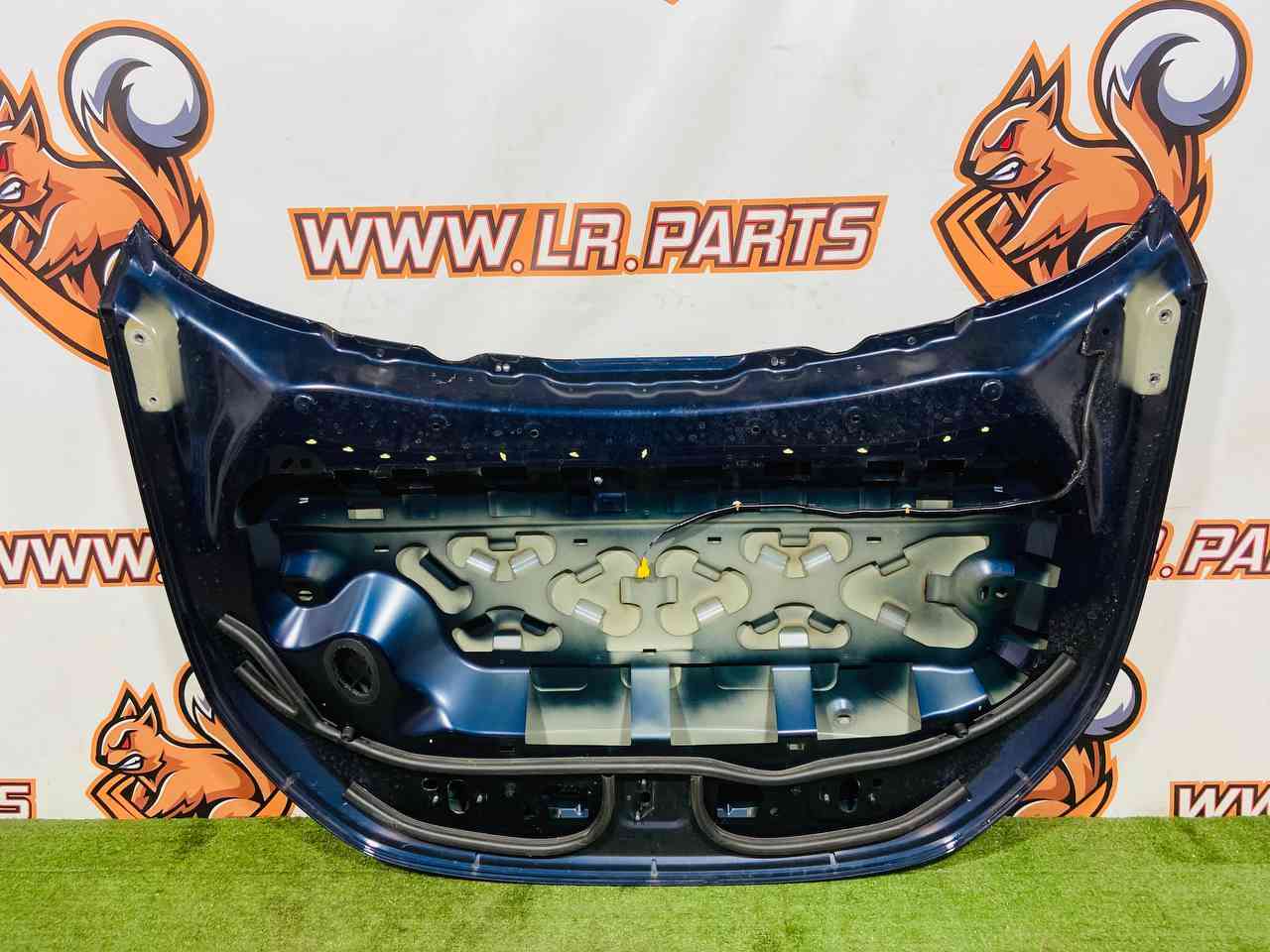 LR133101 Hood 2019- Land Rover Discovery Sport L550 (2015-) Used cost 1 000 € in stock 1 pcs.
