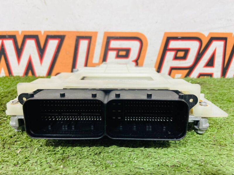 LR135174 Engine control unit Range Rover Evoque New L551 (2019-) used cost  € in stock 1 pcs.