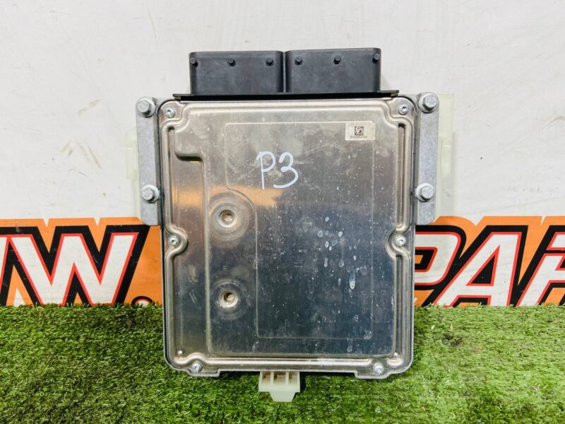 LR135174 Engine control unit Range Rover Evoque New L551 (2019-) used cost  € in stock 1 pcs.
