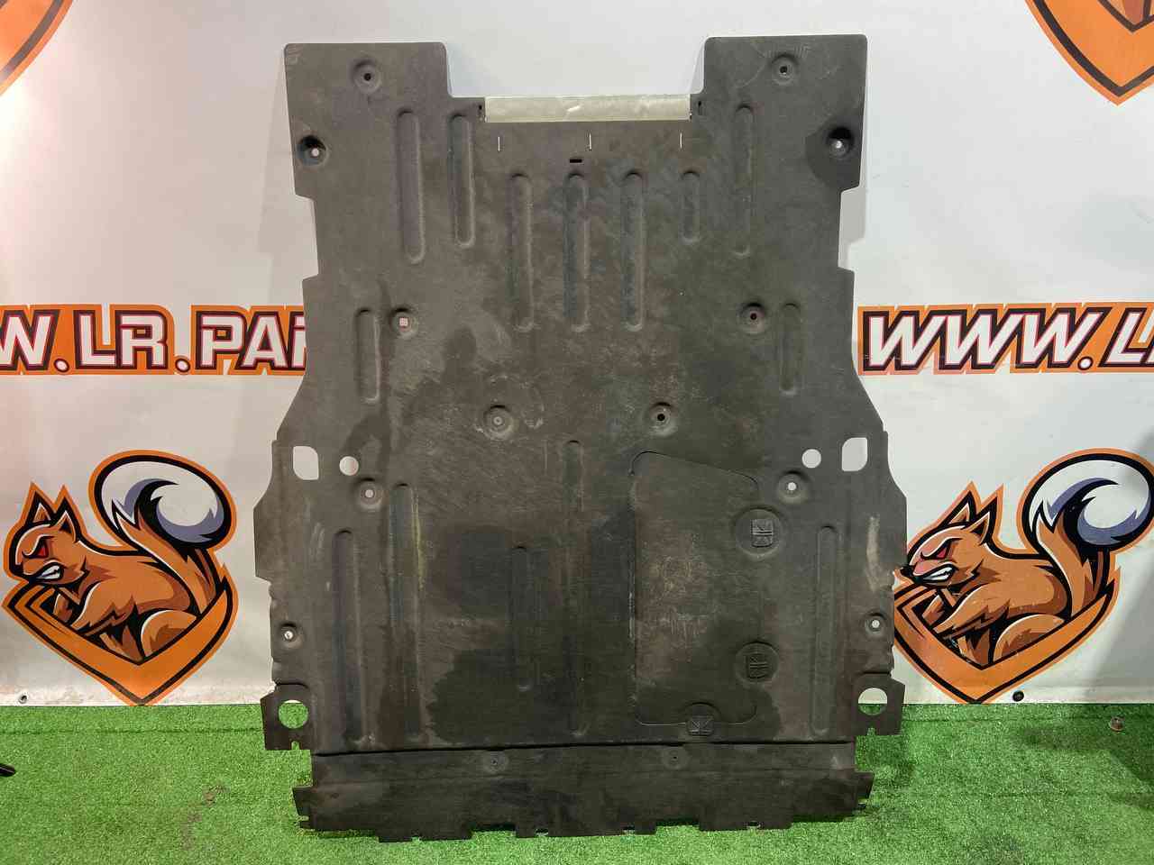 LR135638 Engine protection Land Rover Discovery Sport L550 (2015-) Used cost 120 € in stock 1 pcs.