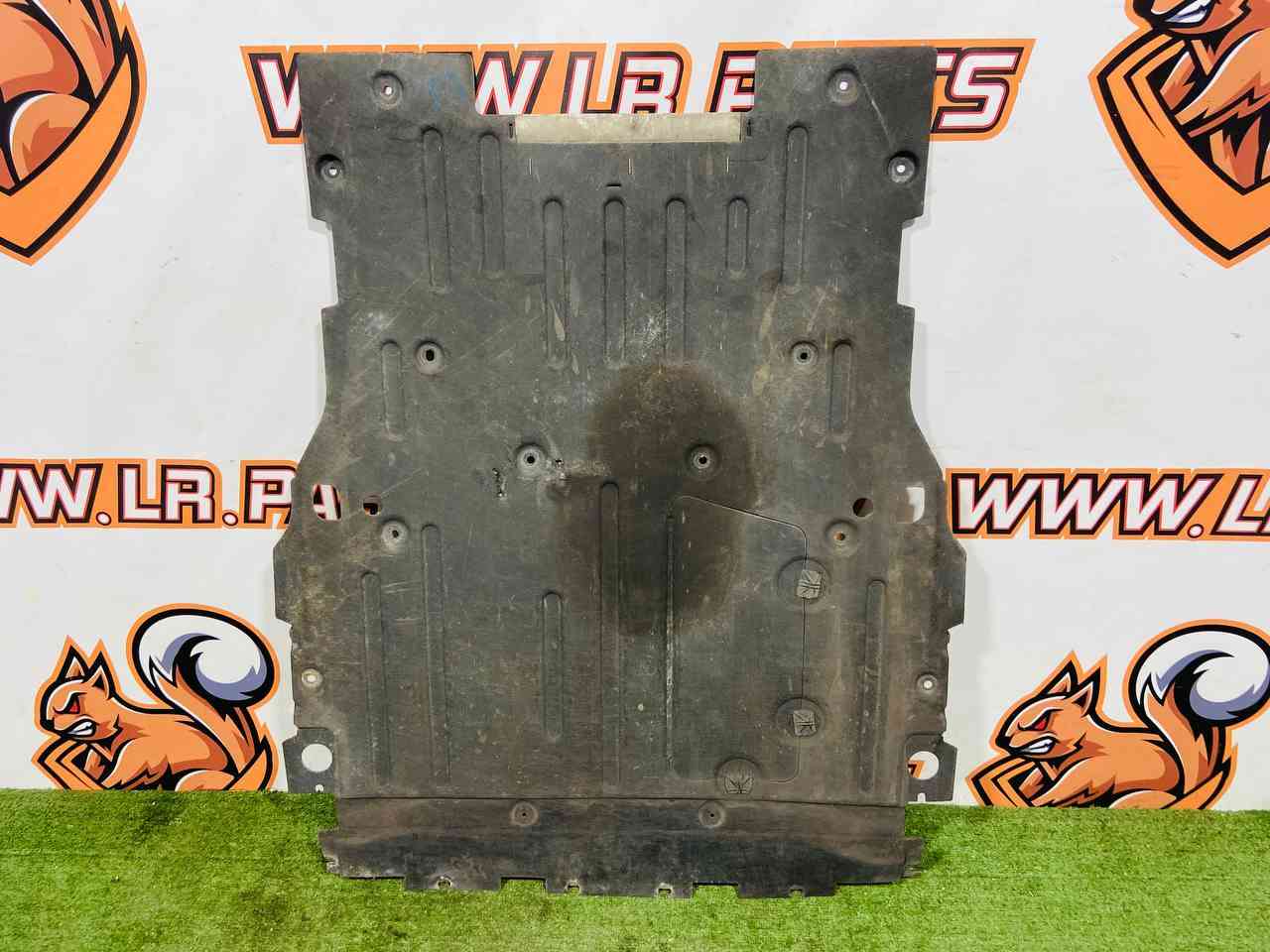 LR135638 Engine protection Land Rover Discovery Sport L550 (2015-) Used cost 120 € in stock 1 pcs.