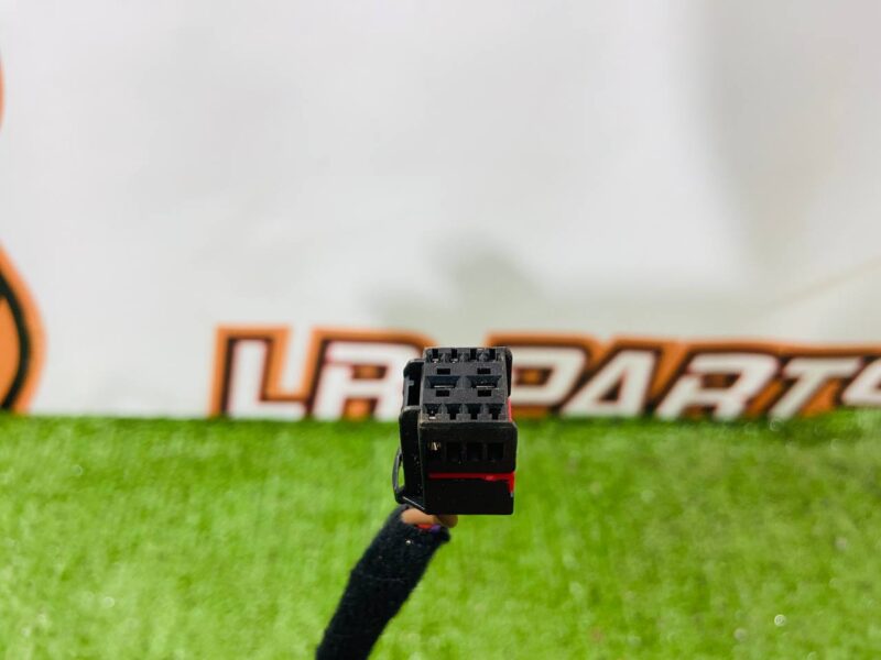 LR136576 Electric drive lifting rear door left Land Rover Discovery Sport L550 (2015-) Used cost 150 € in stock 1 pcs.