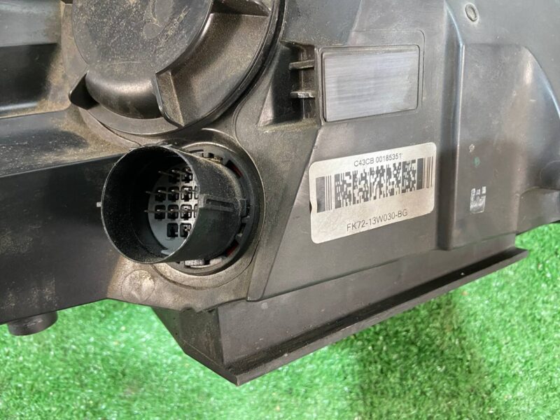 LR137224 Left halogen headlight Land Rover Discovery Sport L550 (2015-) Used cost 350 € in stock 1 pcs.