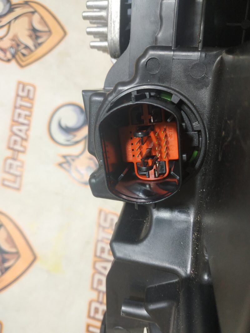 LR137595 Headlight right LED 2019- Land Rover Discovery Sport L550 (2015-) Used - Image 12
