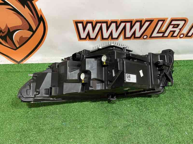 LR137595 Headlight right LED 2019- Land Rover Discovery Sport L550 (2015-) Used cost 750 € in stock 2 pcs.