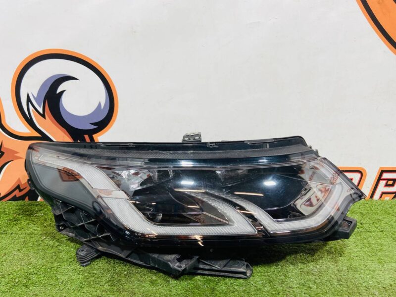 LR137595 Headlight right LED 2019- Land Rover Discovery Sport L550 (2015-) Used cost 750 € in stock 2 pcs.