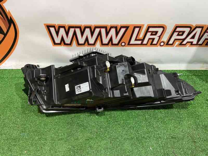 LR137596 Headlight left LED 2019- Land Rover Discovery Sport L550 (2015-) Used cost 750 € in stock 2 pcs.