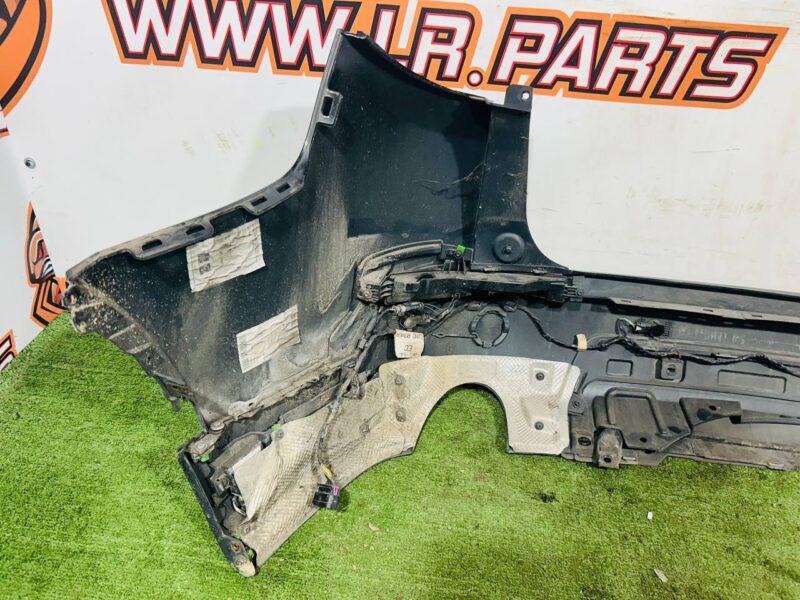 LR137937 Rear bumper assembly Land Rover Discovery Sport L550 (2015-) used - Image 44