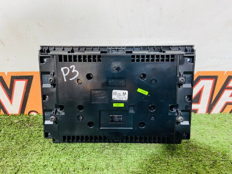 LR139893 Heater control unit Land Rover Discovery Sport L550 (2015-) Used cost  € in stock 1 pcs.