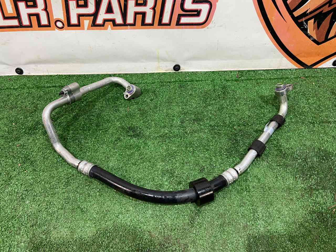 LR139894 Air conditioning pipe Land Rover Discovery Sport L550 (2015-) used cost 70 € in stock 2 pcs.