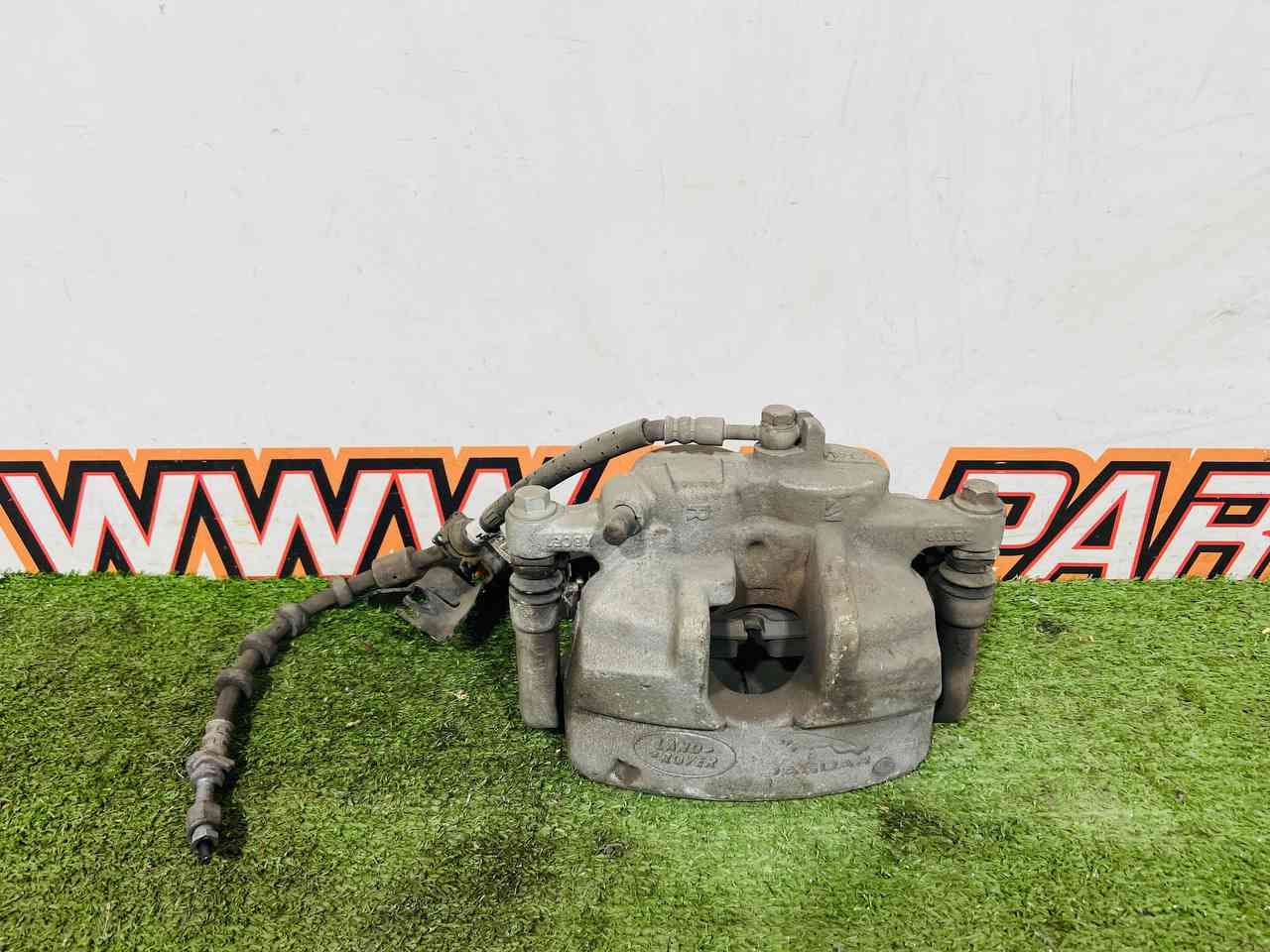 LR140645 Front right caliper Land Rover Discovery Sport L550 (2015-) USED cost 150 € in stock 1 pcs.