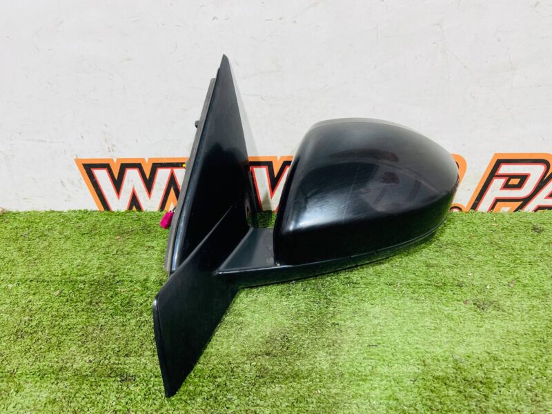 LR145252 Left exterior mirror complete Land Rover Discovery Sport L550 (2015-) Used cost  € in stock 1 pcs.