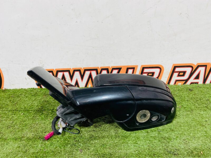 LR145252 Left exterior mirror complete Land Rover Discovery Sport L550 (2015-) Used cost  € in stock 1 pcs.