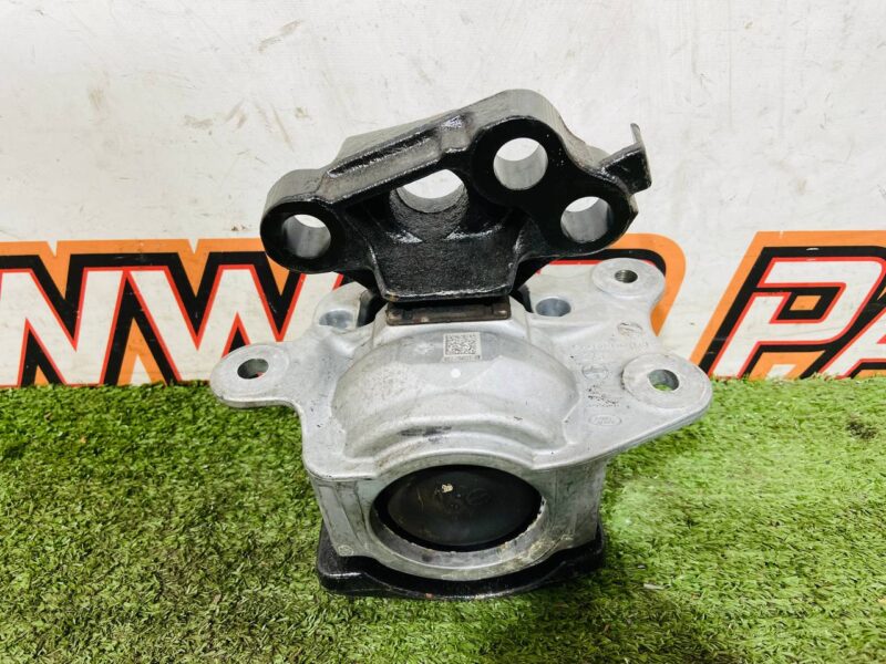 LR145277 Transmission cushion Range Rover Evoque New L551 (2019-) USED cost 120 € in stock 1 pcs.