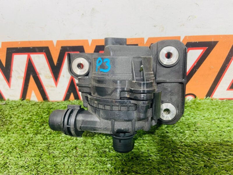 LR146321 Additional pump for cooling system Range Rover Velar L560 (2018-) USED cost 130 € in stock 2 pcs.