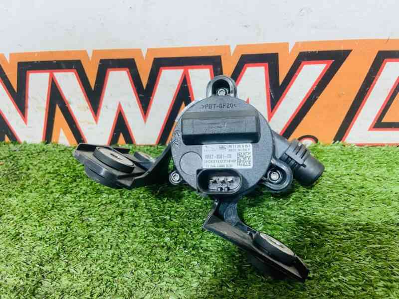 LR146321 Additional pump for cooling system Range Rover Velar L560 (2018-) USED cost 130 € in stock 2 pcs.