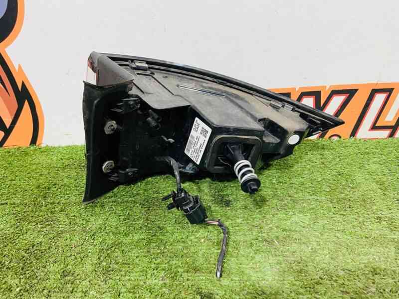 LR149766 Rear left light in the wing 2019- Land Rover Discovery Sport L550 (2015-) Used cost 250 € in stock 1 pcs.