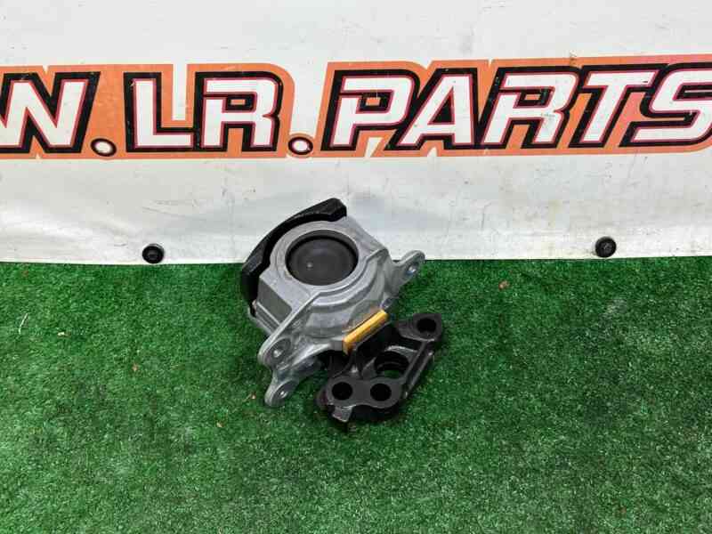 LR155919 Bracket automatic transmission Range Rover Evoque New L551 (2019-) used cost  € in stock 2 pcs.