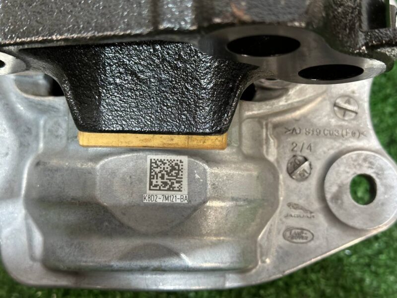 LR155919 Bracket automatic transmission Range Rover Evoque New L551 (2019-) used cost  € in stock 2 pcs.
