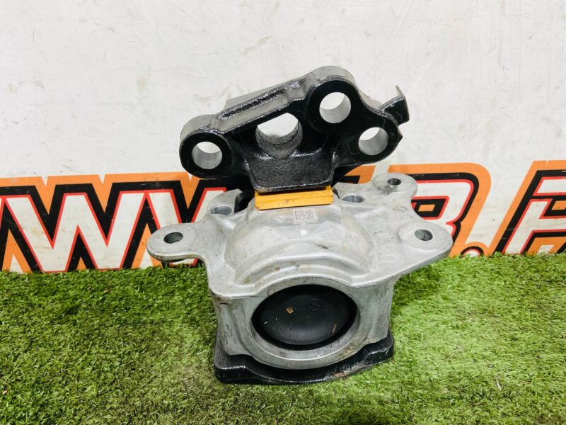 LR155919 Bracket automatic transmission Range Rover Evoque New L551 (2019-) used cost  € in stock 2 pcs.