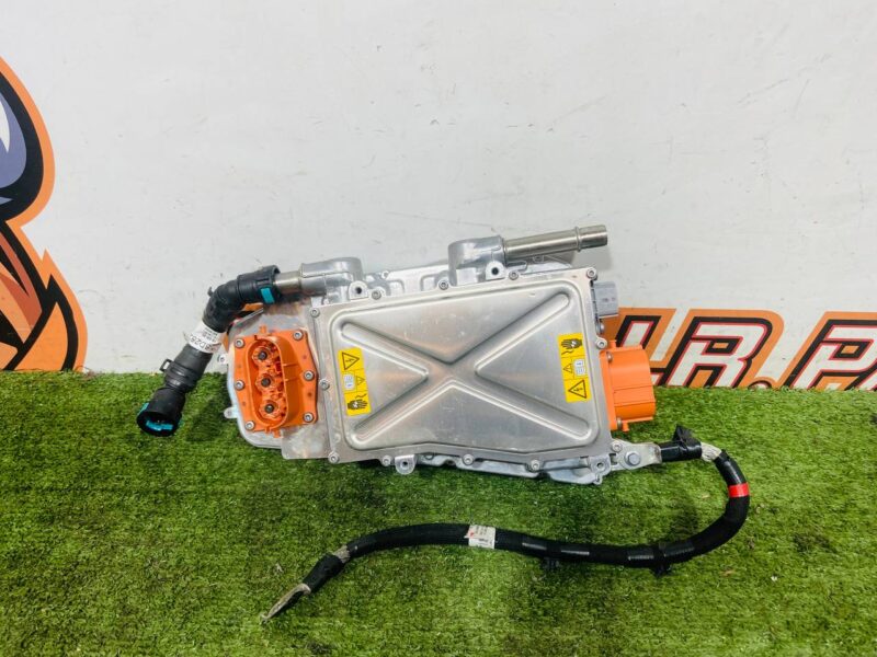 LR159326 Front inverter Land Rover Discovery Sport L550 (2015-) Used cost  € in stock 1 pcs.