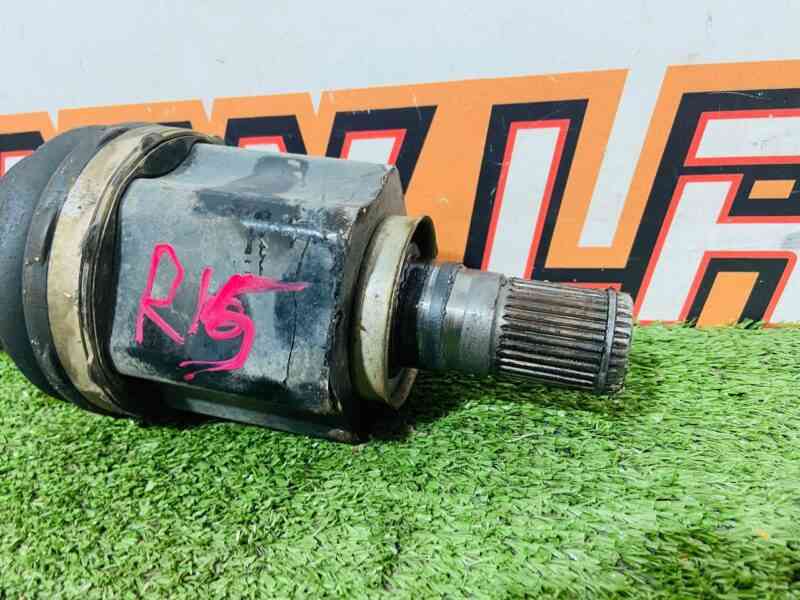 LR180070 Front axle shaft 2.0TD left Land Rover Discovery Sport L550 (2015-) USED cost 330 € in stock 4 pcs.