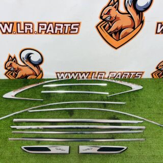 T4A16234KIT Set of upper door moldings Jaguar F-Pace X761 (2017-) Used cost 60 € in stock 1 pcs.