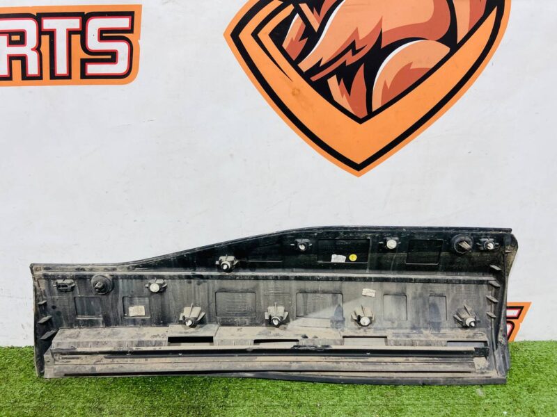 T4K9215LML Rear left lower door molding Jaguar I-Pace (2018-) Used - Image 15