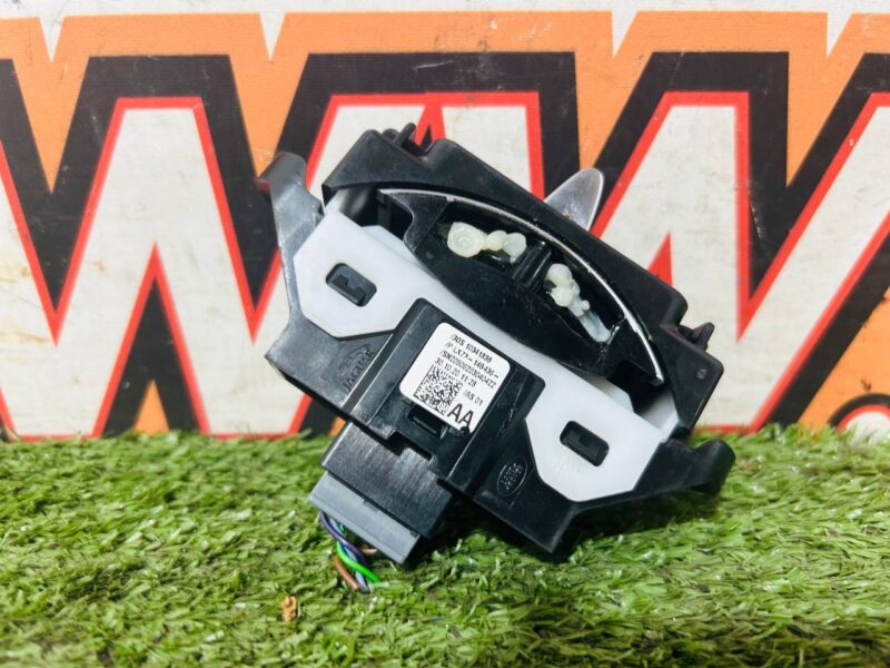 T4N25480 Jaguar E-Pace X540 (2017-) Driving Control Button Block Used cost  € in stock 1 pcs.