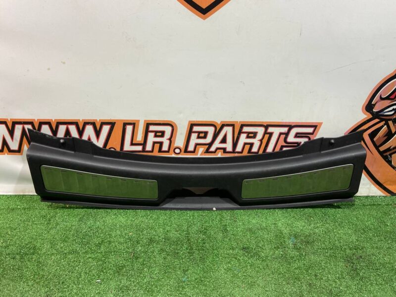 VPLCS0582PVJ Boot sill trim Land Rover Discovery Sport L550 (2015-) Used cost 140 € in stock 1 pcs.