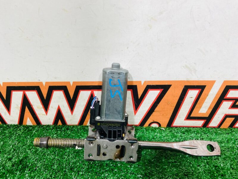 C84234100 Seat adjustment motor Range Rover Sport L494 (2014-2022) Used cost  € in stock 7 pcs.