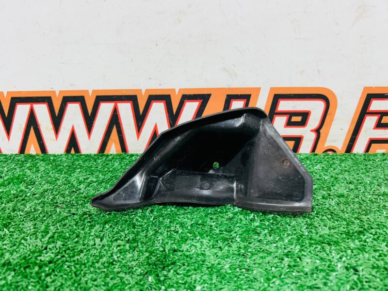 J9C5142 Right wing deflector Jaguar E-Pace X540 (2017-) Used cost  € in stock 1 pcs.