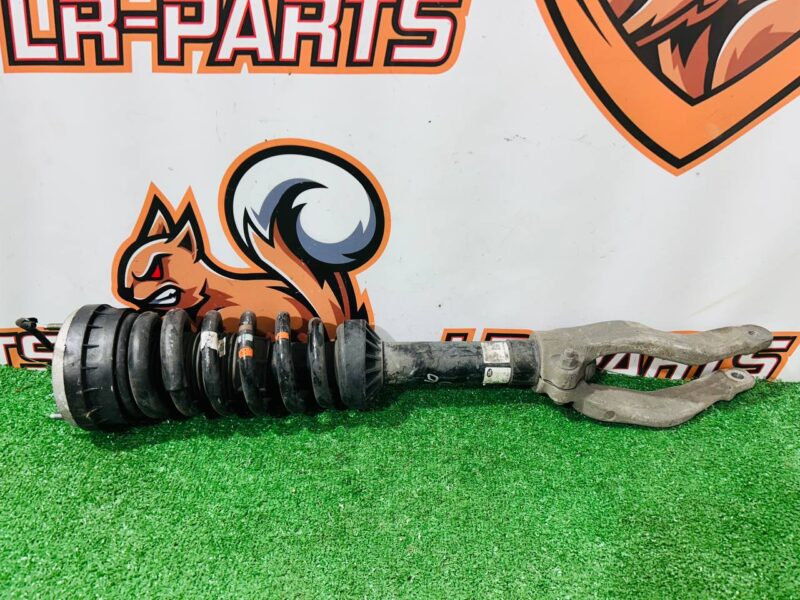 KK8M18B036AB Front left shock absorber with bracket Jaguar F-Pace X761 (2017-) Used cost  € in stock 1 pcs.