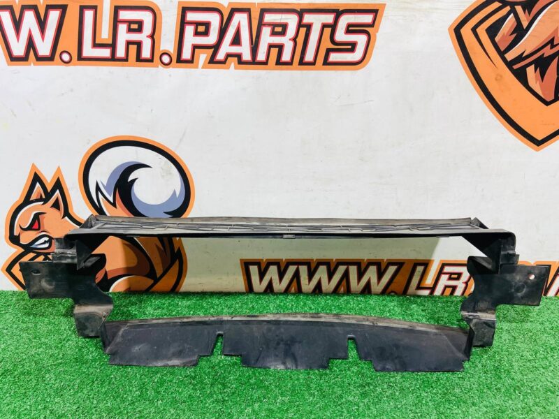 LR033415 Radiator deflector central lower Range Rover L405 (2013-2021) Used - Image 17