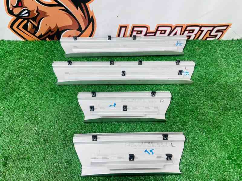 LR035836KIT Sill kit Range Rover L405 (2013-2021) used cost 90 € in stock 1 pcs.
