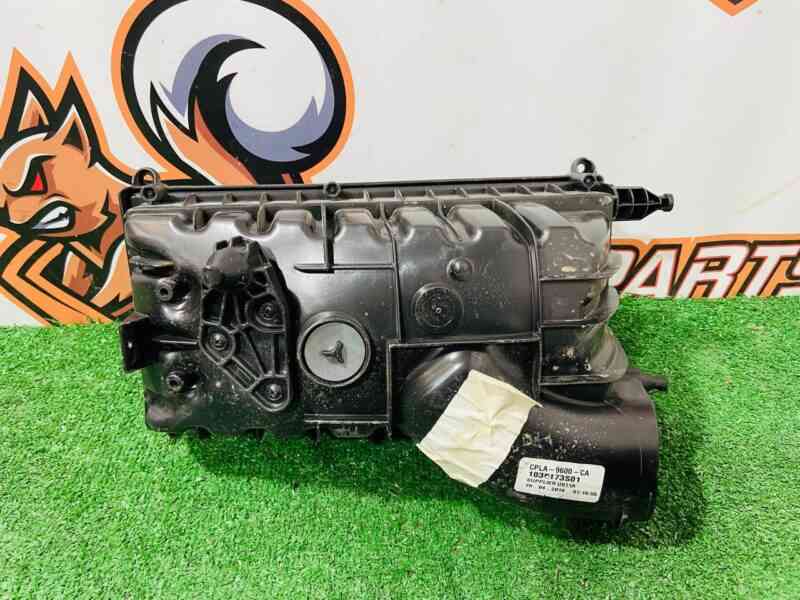 LR036425 Air filter housing right Range Rover L405 (2013-2021) Used - Image 17