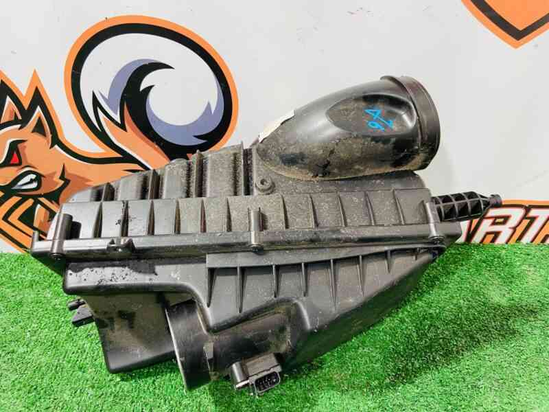LR036425 Air filter housing right Range Rover L405 (2013-2021) Used - Image 18