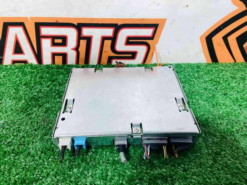 LR044866 Electronic unit Range Rover L405 (2013-2021) Used cost 250 € in stock 1 pcs.
