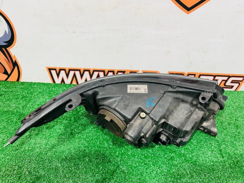 LR067216 Left headlight Range Rover L405 (2013-2021) used cost 400 € in stock 3 pcs.