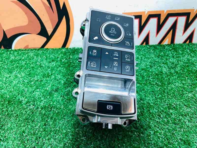 LR070861 Suspension control unit Range Rover L405 (2013-2021) used cost  € in stock 1 pcs.