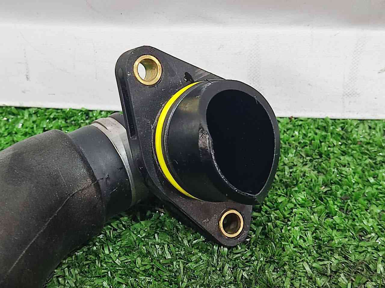 LR077852 Breather Pipe Land Rover Discovery Sport L550 (2015-) Used cost 35 € in stock 1 pcs.