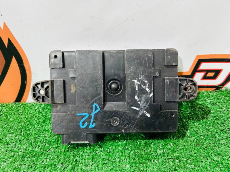 LR083970 Keyless entry control unit Land Rover Discovery 5 L462 (2017-) USED cost 150 € in stock 5 pcs.