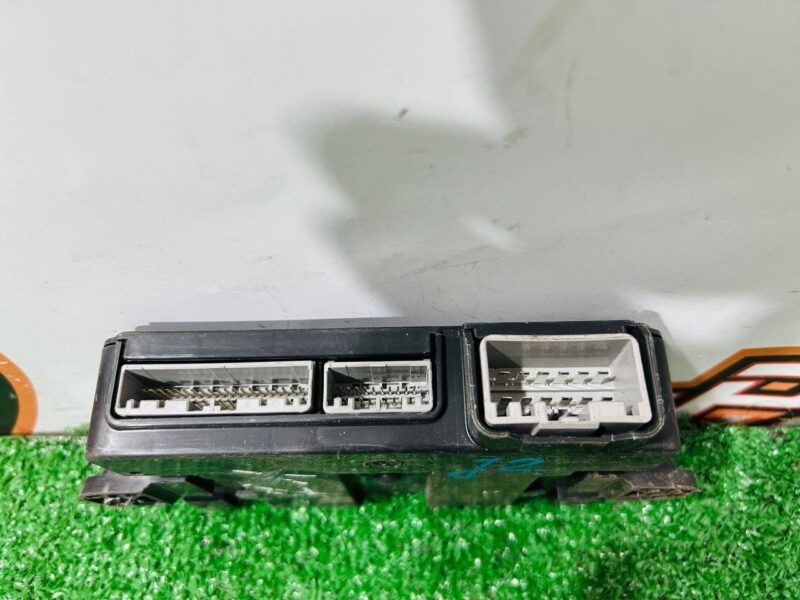 LR083970 Keyless entry control unit Land Rover Discovery 5 L462 (2017-) USED cost 150 € in stock 5 pcs.