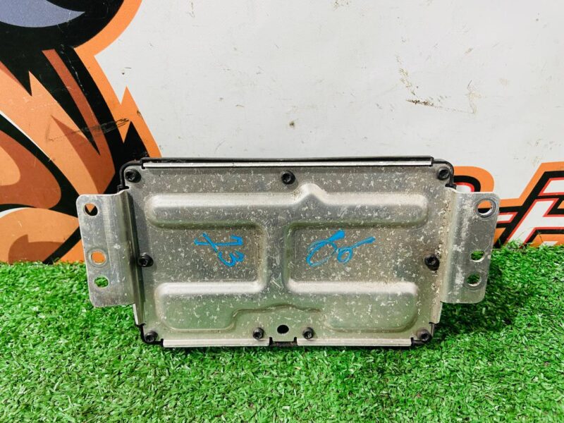 LR086488 Differential control unit Land Rover Discovery 5 L462 (2017-) Used - Image 14