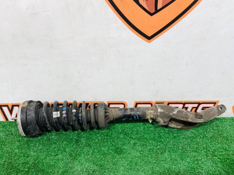 LR090617KIT Adaptive shock absorber front left with bracket Range Rover Velar L560 (2018-) Used cost 290 € in stock 1 pcs.
