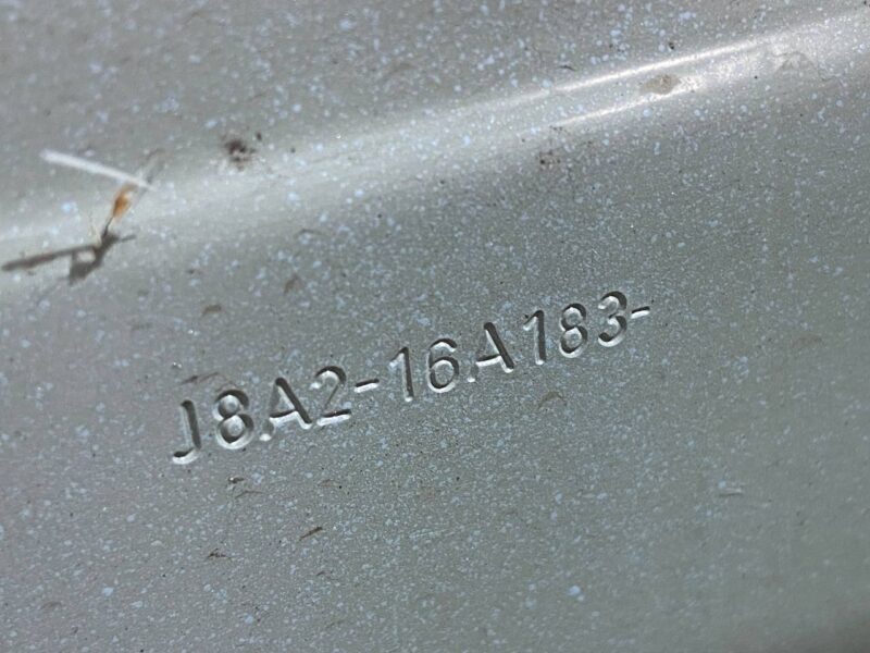 LR091699 Front left wing Range Rover Velar L560 (2018-) Used cost 300 € in stock 1 pcs.
