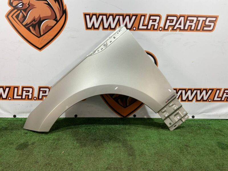 LR091699 Front left wing Range Rover Velar L560 (2018-) Used cost 300 € in stock 1 pcs.