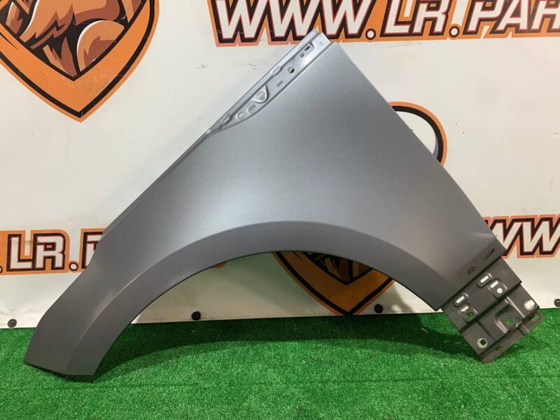 LR091699 Front left wing Range Rover Velar L560 (2018-) Used cost 300 € in stock 1 pcs.