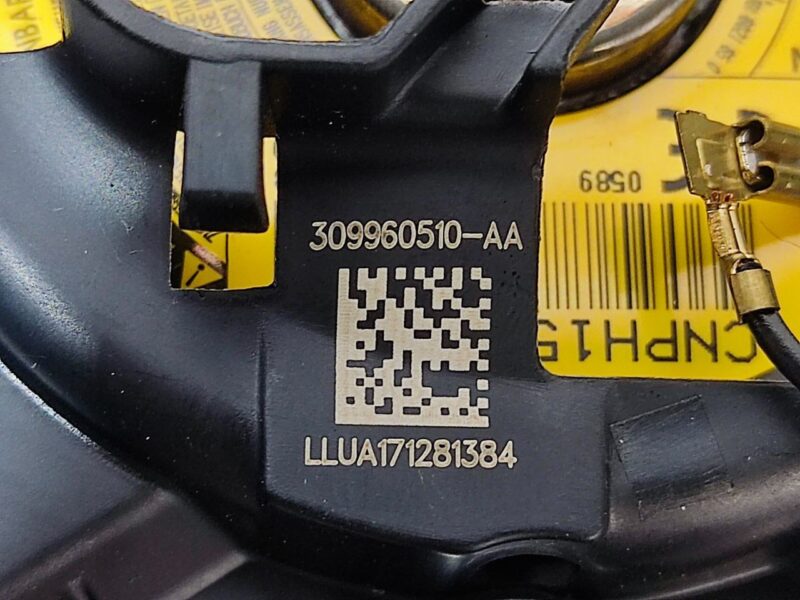 LR091983 Airbag in steering wheel Range Rover Velar L560 (2018-) Used cost 215 € in stock 2 pcs.