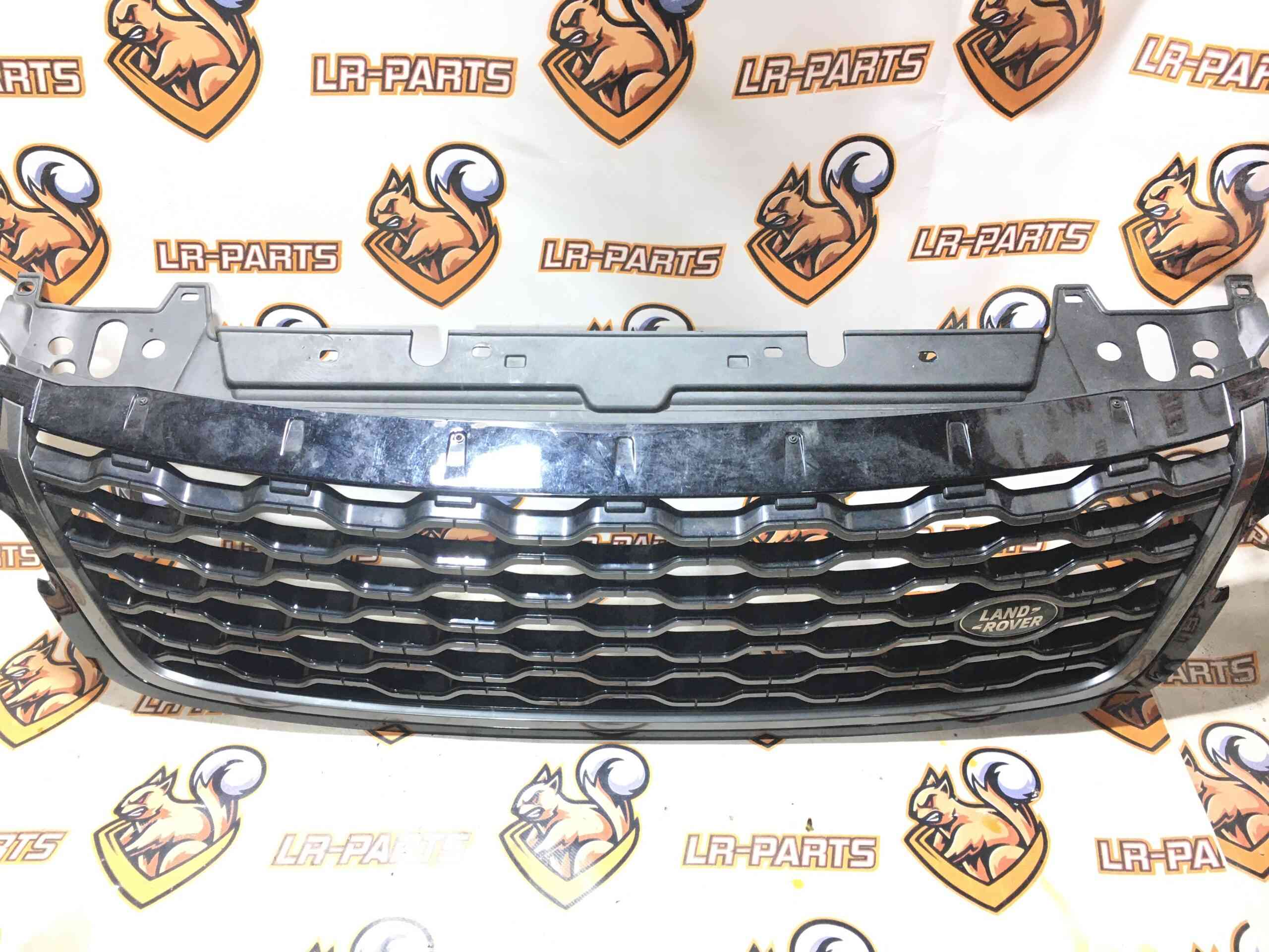 LR092629 Radiator grille black/dark Atlas Range Rover Velar L560 (2018-) Used cost 293 € in stock 1 pcs.